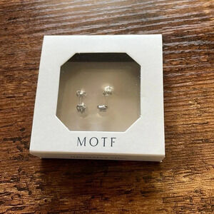NEW ✨ MOTF Sterling Silver 925 Rhinestone Stud Earrings New with Tags NWT